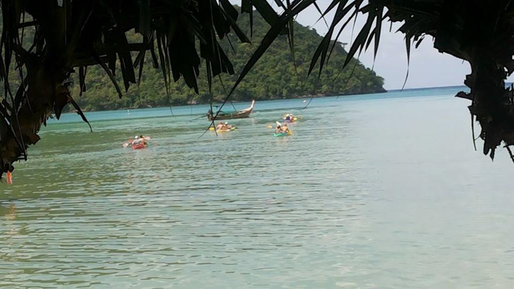Phi Phi Green House & Sunsky Hostel Экстерьер фото