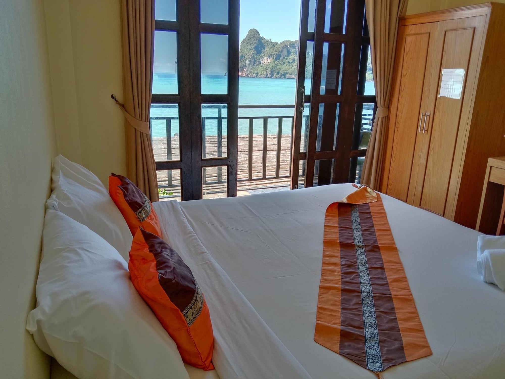 Phi Phi Green House & Sunsky Hostel Номер фото