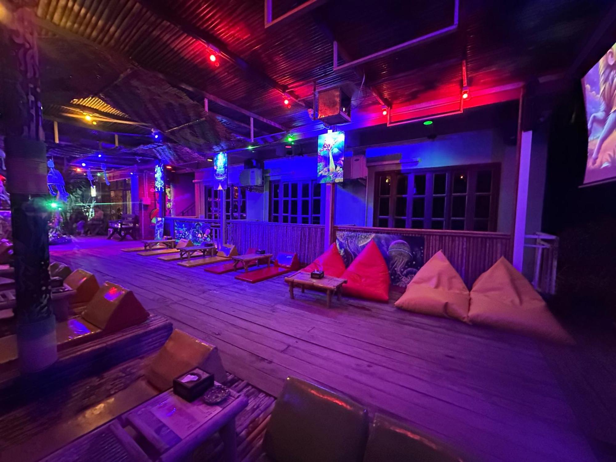 Phi Phi Green House & Sunsky Hostel Экстерьер фото