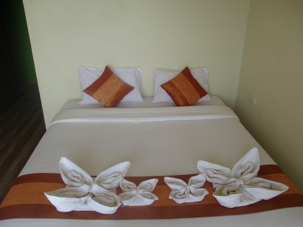 Phi Phi Green House & Sunsky Hostel Экстерьер фото