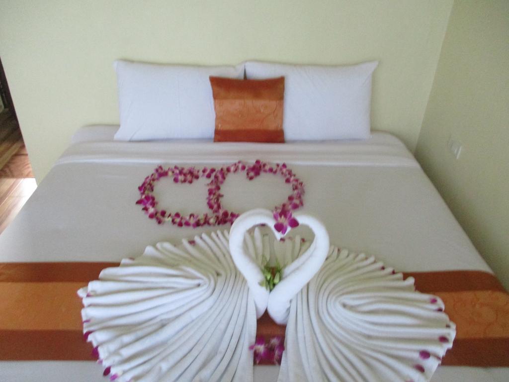 Phi Phi Green House & Sunsky Hostel Экстерьер фото