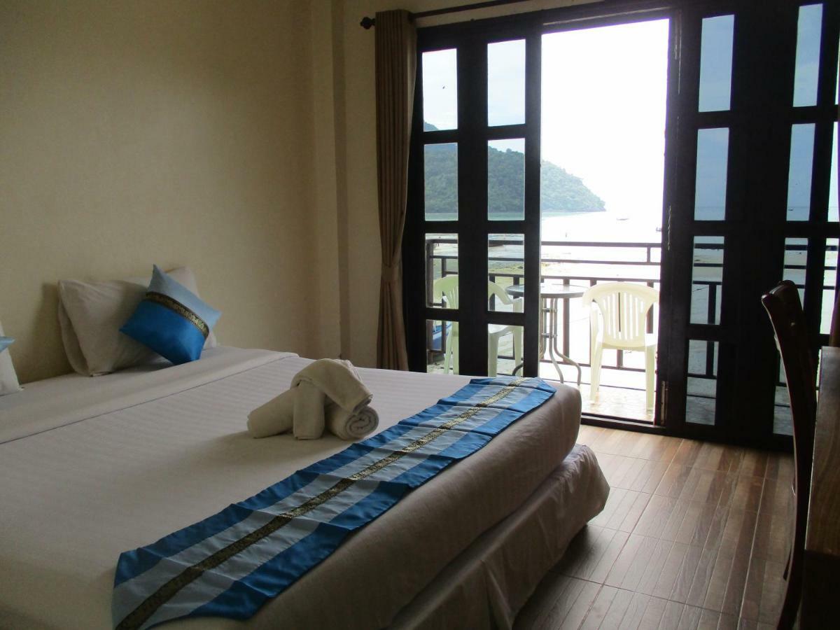 Phi Phi Green House & Sunsky Hostel Экстерьер фото