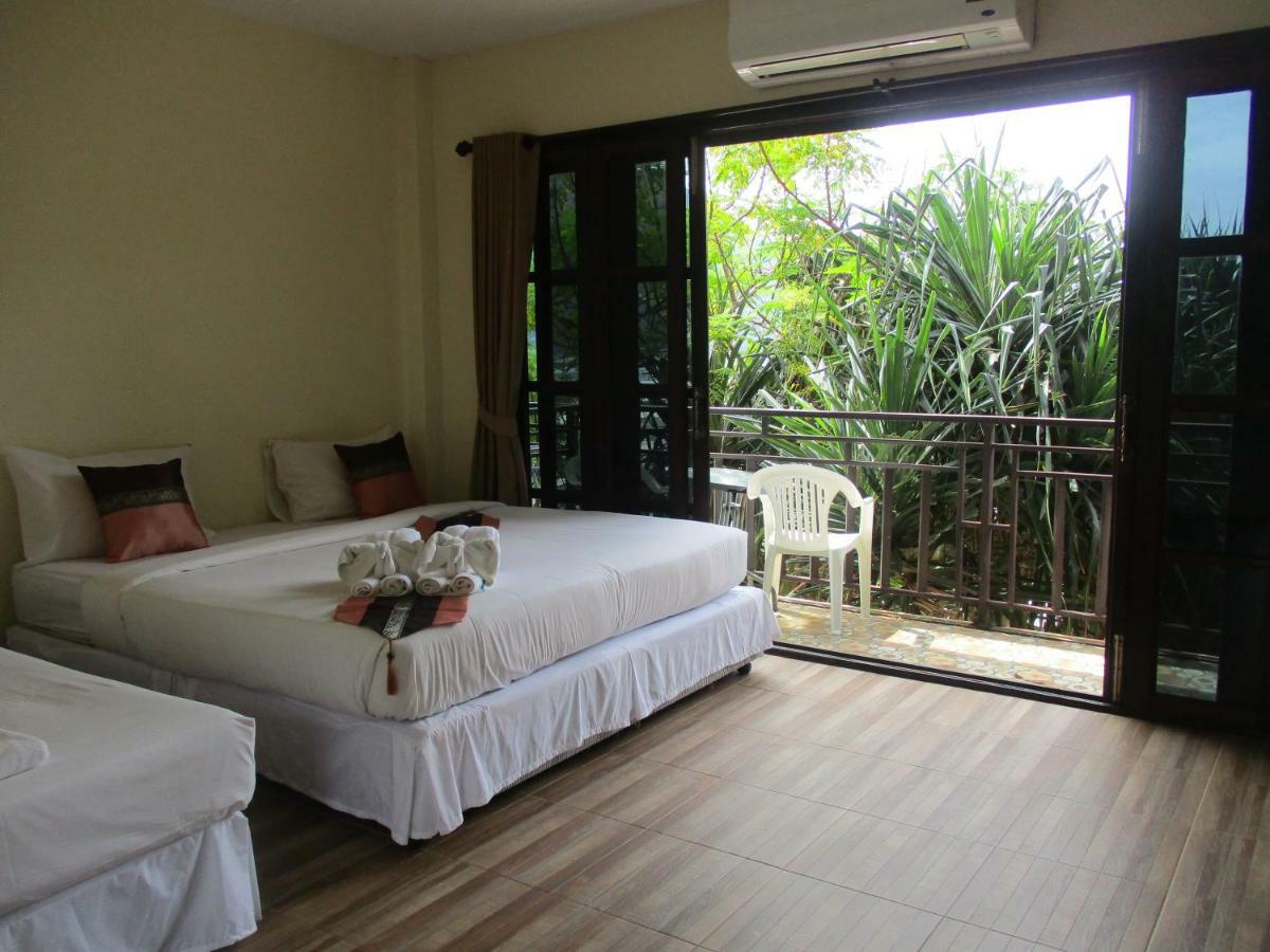Phi Phi Green House & Sunsky Hostel Экстерьер фото