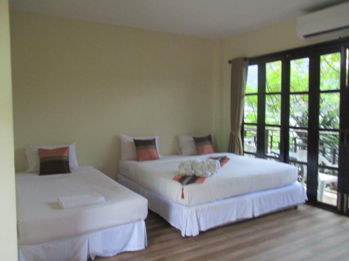 Phi Phi Green House & Sunsky Hostel Экстерьер фото